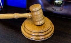 Справедливость восторжествует в Приморье: суд над водителем Mazda Atenza за ДТП на Пушкинской spravedlivost vostorzhestvuet v primore sud nad voditelem za dtp na pushkinskoj-fabrec-ru-174189247400-0