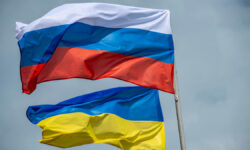 США и Украина в шаге от скандального альянса по редкоземельным металлам с участием Трампа RussiaUkraineFlags2014WarUkaine