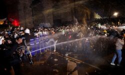 Стамбул объединяется в поддержку Экрема Имамоглу на фоне событий в Турции stambul obedinyaetsya v podderzhku ekrema imamoglu na fone sobytij v turczii-fabrec-ru-174267411300-0