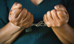 Стоматолог из Бразилиа арестован за нарушения и домогательства к пациенткам stomatolog iz brazilia arestovan za narusheniya i domogatelstva k paczientkam-fabrec-ru-174293920400-0