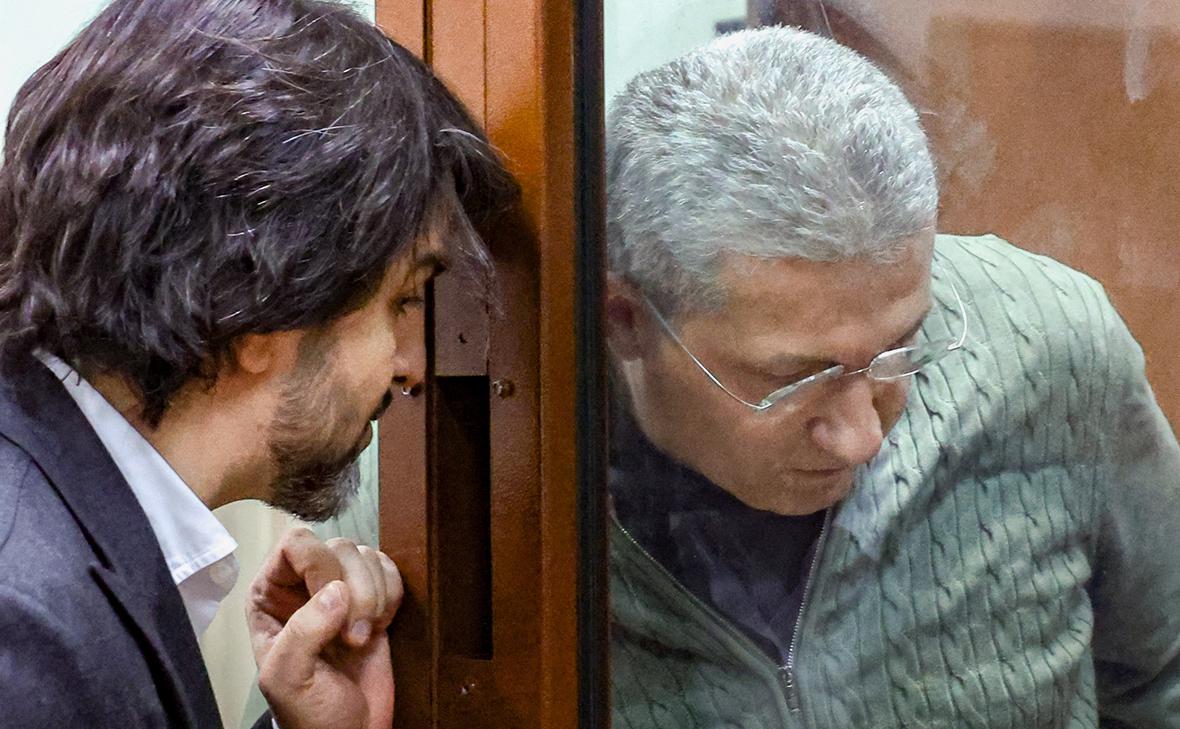 Тимур Иванов (справа) (Сергей Фадеичев / ТАСС)