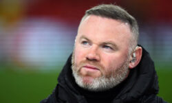 Уэйн Руни легенда Манчестер Юнайтед сохраняет оптимизм несмотря на текущие сложности uejn runi legenda manchester yunajted sohranyaet optimizm nesmotrya na tekushhie slozhnosti-fabrec-ru-174341917300-0