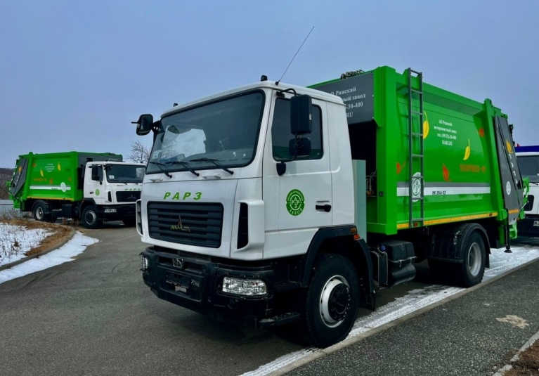 В Приморье началось обновление системы вывоза мусора современной техникой v primore nachalos obnovlenie sistemy vyvoza musora sovremennoj tehnikoj-fabrec-ru-174180824000-0
