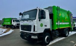 В Приморье запускают 25 современных мусоровозов для улучшения системы вывоза ТКО v primore zapuskayut 25 sovremennyh musorovozov dlya uluchsheniya sistemy vyvoza tko-fabrec-ru-174189132100-0