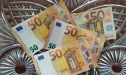 5 финансовых привычек бедности, которые стоит оставить в прошлом году 5 finansovyh privychek bednosti kotorye stoit ostavit v proshlom godu-fabrec-ru-174513309800-0