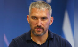 Александр Овечкин готовится к историческому матчу НХЛ против рекорда Уэйна Гретцки Финал кибертурнира по хоккею в рамках Кубка Александра Овечкина в Красногорске