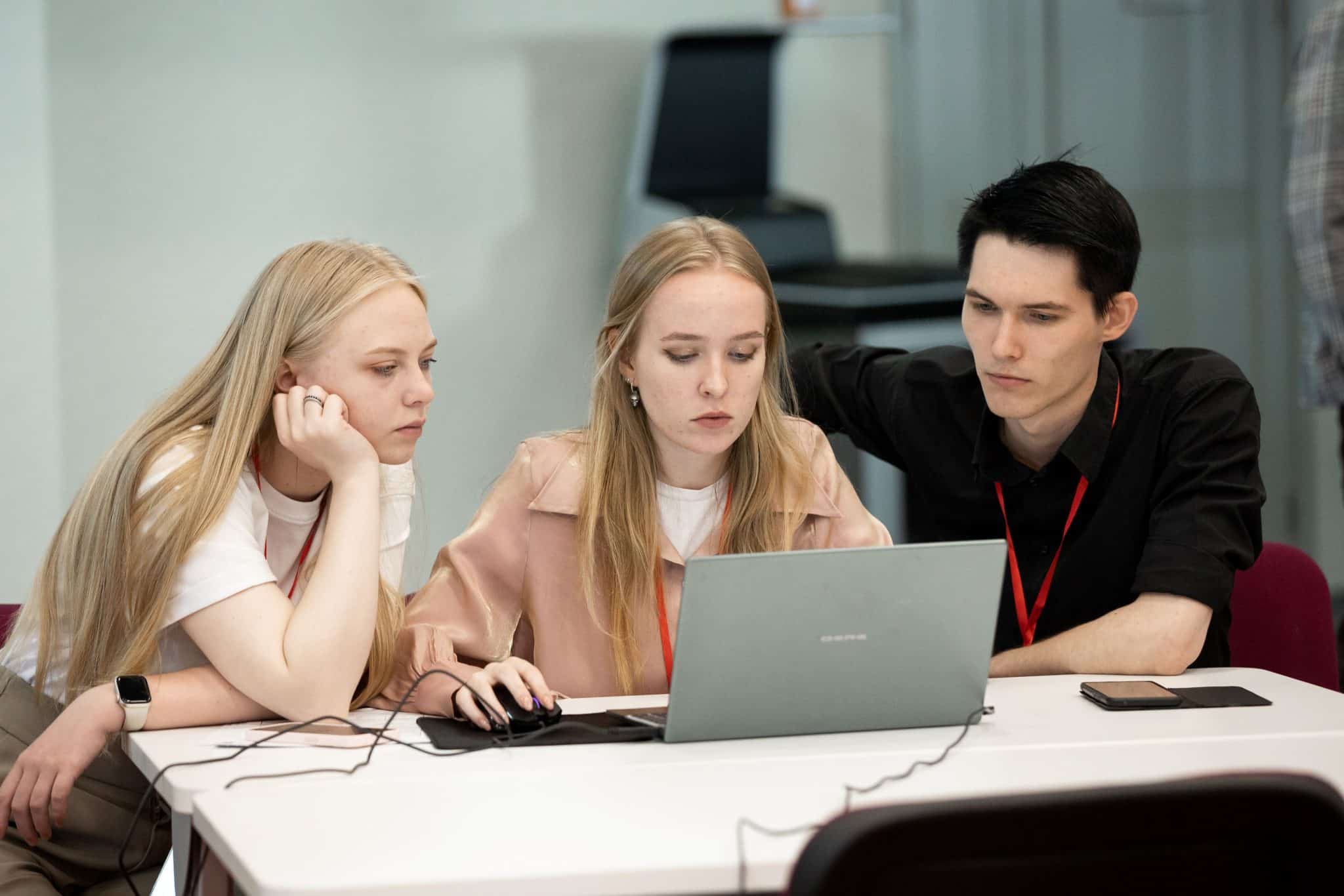 Алексей Тищенко о цифровизации школ - новые возможности и вызовы образования-0