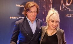 Алла Пугачева и Максим Галкин в Кейсарии - Израиль встречает звезду alla pugacheva i maksim galkin v kejsarii izrail vstrechaet zvezdu-fabrec-ru-174520508500-0