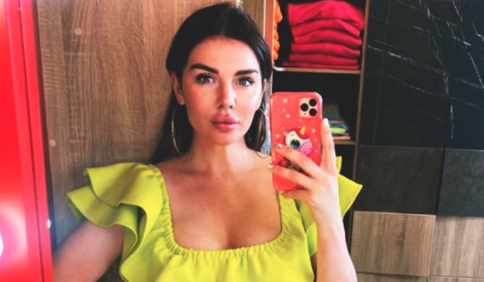 У летевшей разводиться с мужем Седоковой случился форс-мажор