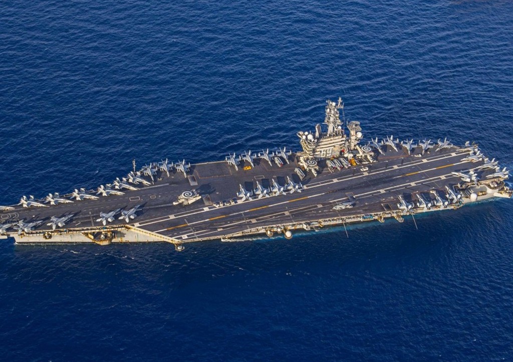 Хуситы развязали бой с авианосцами США в Красном море