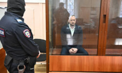 Басманный суд продлил арест Дениса Алексеева из Вологодской области basmannyj sud prodlil arest denisa alekseeva iz vologodskoj oblasti-fabrec-ru-174499072600-0