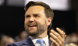 Джей Ди Вэнс в Белом доме - Праздник для Огайо Стейт и момент с Трампом MilwaukeeUnitedStatesOfAmerica15July2024VicePresidential