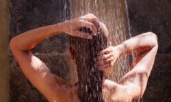 Джейсон Сингх раскрыл идеальное время для душа и секреты здоровой кожи dzhejson singh raskryl idealnoe vremya dlya dusha i sekrety zdorovoj kozhi-fabrec-ru-174419538700-0