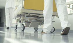 Джозеф Татер получает специализированную помощь в клинической больнице Москвы dzhozef tater poluchaet speczializirovannuyu pomoshh v klinicheskoj bolnicze moskvy-fabrec-ru-174392773500-0