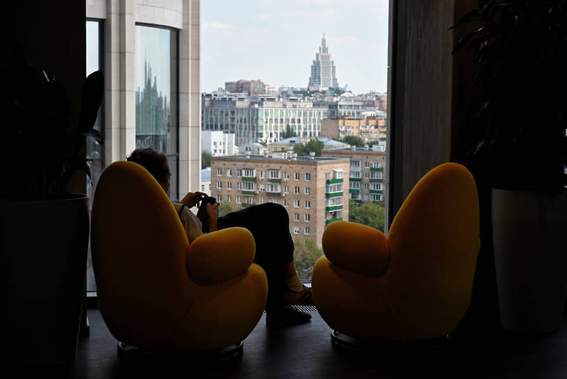 Эйприл Ринне и Патрик Макгиннис учат ценить моменты без FOMO-0