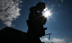 Эвакуация под огнем ВСУ продолжается в Гуево и Олешне Курской области evakuacziya pod ognem vsu prodolzhaetsya v guevo i oleshne kurskoj oblasti-fabrec-ru-174366229800-0