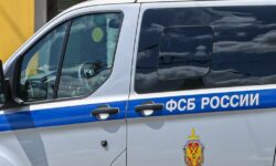 ФСБ лишает гражданства комиков Комиссаренко и Романова из-за связи с Лукашенко fsb lishaet grazhdanstva komikov komissarenko i romanova izza svyazi s lukashenko-fabrec-ru-174535046800-0