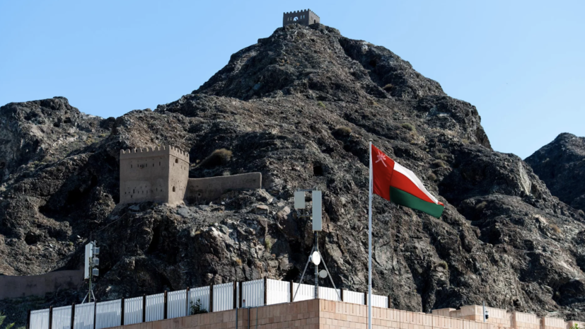 Глава МИД Ирана и спецпосланник США проведут непрямые переговоры в Омане