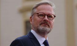 Конфликт между Фиалой и Медведевым вокруг Гашека может вызвать скандал konflikt mezhdu fialoj i medvedevym vokrug gasheka mozhet vyzvat skandal-fabrec-ru-174542092000-0