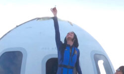 Лорен Санчес и Blue Origin - Вдохновляющий полет женской команды к звездам loren sanches i vdohnovlyayushhij polet zhenskoj komandy k zvezdam-fabrec-ru-174471377300-0