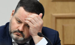 Минтруд и Орловская область поддерживают беременных школьниц выплатами до 100 тысяч рублей mintrud i orlovskaya oblast podderzhivayut beremennyh shkolnicz vyplatami do 100 tysyach rublej-fabrec-ru-174368499900-0