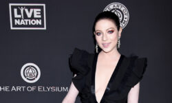 Мишель Трахтенберг - жизнь и творчество звезды NBC News в свете событий HollywoodCausa-Jan42020MichelleTrachtenbergArrivesTo