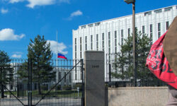 Ольга Любимова и Светлана Сорокина в Вашингтоне обсуждают связь Украины и Трампа с 80-летием Победы olga lyubimova i svetlana sorokina v vashingtone obsuzhdayut svyaz ukrainy i trampa s 80letiem pobedy-fabrec-ru-174537293300-0