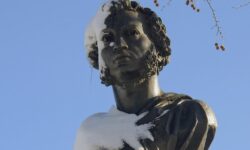 Петля на Пушкина в Одессе и тайный демонтаж Высоцкого — новые споры вокруг памятников petlya na pushkina v odesse i tajnyj demontazh vysoczkogo novye spory vokrug pamyatnikov-fabrec-ru-174453335600-0