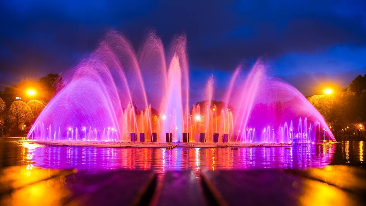 Светомузыкальный фонтан в Парке Горького начали готовить к открытию сезона