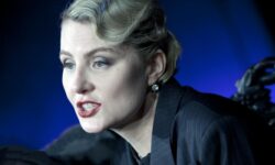 Рената Литвинова и триумф «Вишнёвого сада» - истории успеха МХТ им. Чехова renata litvinova i triumf vishnyovogo sada istorii uspeha mht im chehova-fabrec-ru-174490603400-0