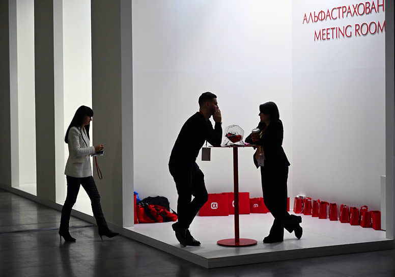 Сбербанк и Ренессанс Жизнь запускают инновационные страховые решения для защиты будущего-0