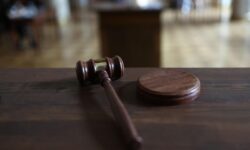 СК России защитил детей - преступники из Бахчисарайского района и Вельска осуждены sk rossii zashhitil detej prestupniki iz bahchisarajskogo rajona i velska osuzhdeny-fabrec-ru-174523572700-0