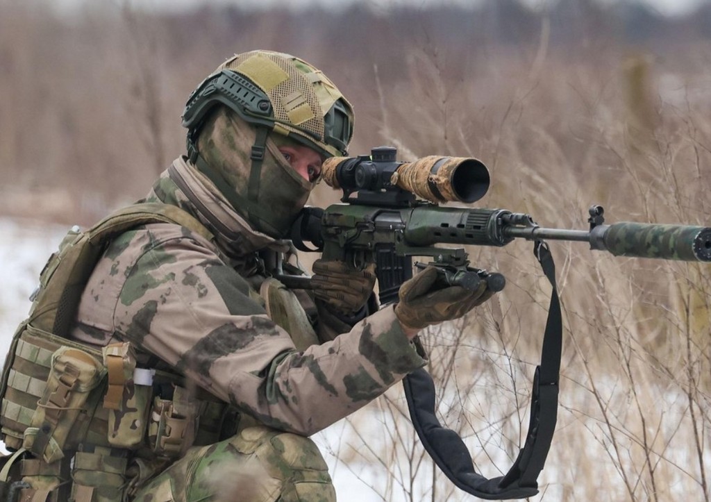 Российский снайпер рассказал об особенностях работы на СВО