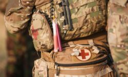 Спасение под Курском - медики 810-й бригады извлекли снаряд из шеи spasenie pod kurskom mediki 810j brigady izvlekli snaryad iz shei-fabrec-ru-174522454000-0