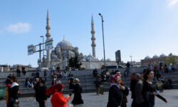 Стамбул проявляет стойкость, и AFAD с жителями справляются с последствиями землетрясения stambul proyavlyaet stojkost i s zhitelyami spravlyayutsya s posledstviyami zemletryaseniya-fabrec-ru-174543100800-0