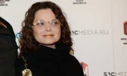 Стиль Наташи Королевой и Аполлона Байгакоффа – модный эксперимент stil natashi korolevoj i apollona bajgakoffa modnyj eksperiment-fabrec-ru-174490628200-0