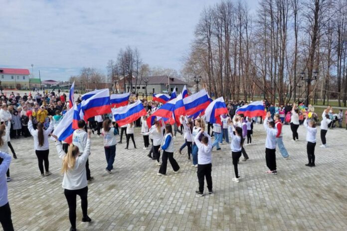 Свердловчан ждут праздники на благоустроенных площадях Кушвы и Первомайского-0