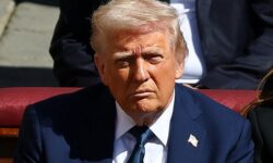 Трамп и Зеленский ведут тайные переговоры в Риме с вниманием Белого дома tramp i zelenskij vedut tajnye peregovory v rime s vnimaniem belogo doma-fabrec-ru-174566220600-0