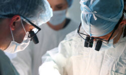 Успехи врачей - необычные камни в мочевом пузыре и важность похудения Операция на аортальном и митральном клапанах через мини-разрез в клинике Сеченовского университета