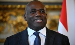 Великобритания требует прекращения огня. Ответ России ждут Песков и союзники velikobritaniya trebuet prekrashheniya ognya otvet rossii zhdut peskov i soyuzniki-fabrec-ru-174495709700-0