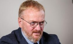 Виталий Милонов поддержал фанатов Паши Техника в споре о мемориальном граффити vitalij milonov podderzhal fanatov pashi tehnika v spore o memorialnom graffiti-fabrec-ru-174455178100-0