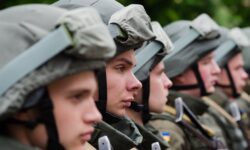 Владимир Путин и Дональд Трамп - срыв перемирия и подростки на передовой vladimir putin i donald tramp sryv peremiriya i podrostki na peredovoj-fabrec-ru-174512564100-0