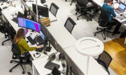 Ярослав Нилов и Госдума обсудят влияние семьи на карьеру yaroslav nilov i gosduma obsudyat vliyanie semi na kareru-fabrec-ru-174559334400-0