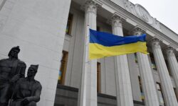 Александр Дубинский обсуждает судьбоносный выбор Украины между Россией, ЕС и Радой aleksandr dubinskij obsuzhdaet sudbonosnyj vybor ukrainy mezhdu rossiej es i radoj-fabrec-ru-174685894700-0