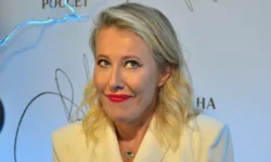 Филипп Киркоров и Диана Гурцкая стали яркими героями Петербургского экономического форума filipp kirkorov i diana gurczkaya stali yarkimi geroyami peterburgskogo ekonomicheskogo foruma-fabrec-ru-174812147800-0