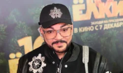 Филипп Киркоров не смог выйти на сцену Кремля на юбилее Давида Тухманова filipp kirkorov ne smog vyjti na sczenu kremlya na yubilee davida tuhmanova-fabrec-ru-174833839000-0