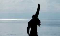 Фредди Меркьюри и Queen сохраняют память о тайной дочери поклонников freddi merkyuri i sohranyayut pamyat o tajnoj docheri poklonnikov-fabrec-ru-174803411200-0