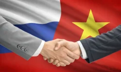 Геннадий Зюганов и То Лам усиливают российско-вьетнамское сотрудничество gennadij zyuganov i to lam usilivayut rossijskovetnamskoe sotrudnichestvo-fabrec-ru-174705855600-0