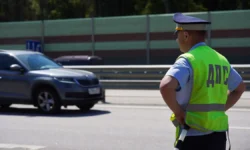 Госдума утвердила новые меры ГИБДД для повышения безопасности на дорогах gosduma utverdila novye mery gibdd dlya povysheniya bezopasnosti na dorogah-fabrec-ru-174716934500-0