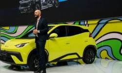 BYD и Tesla вместе сталкиваются с новыми вызовами на фоне волатильности акций i vmeste stalkivayutsya s novymi vyzovami na fone volatilnosti akczij-fabrec-ru-174826148700-0